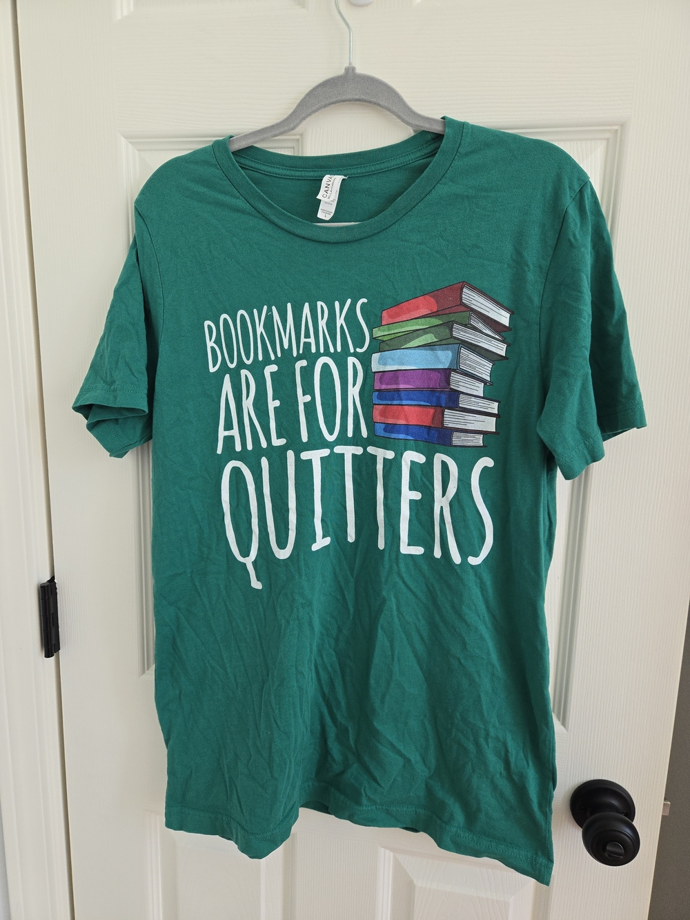 Green Bookclub Librarian Teacher Crewneck Tee "Bookmarks Are For Quitters" Sz. L